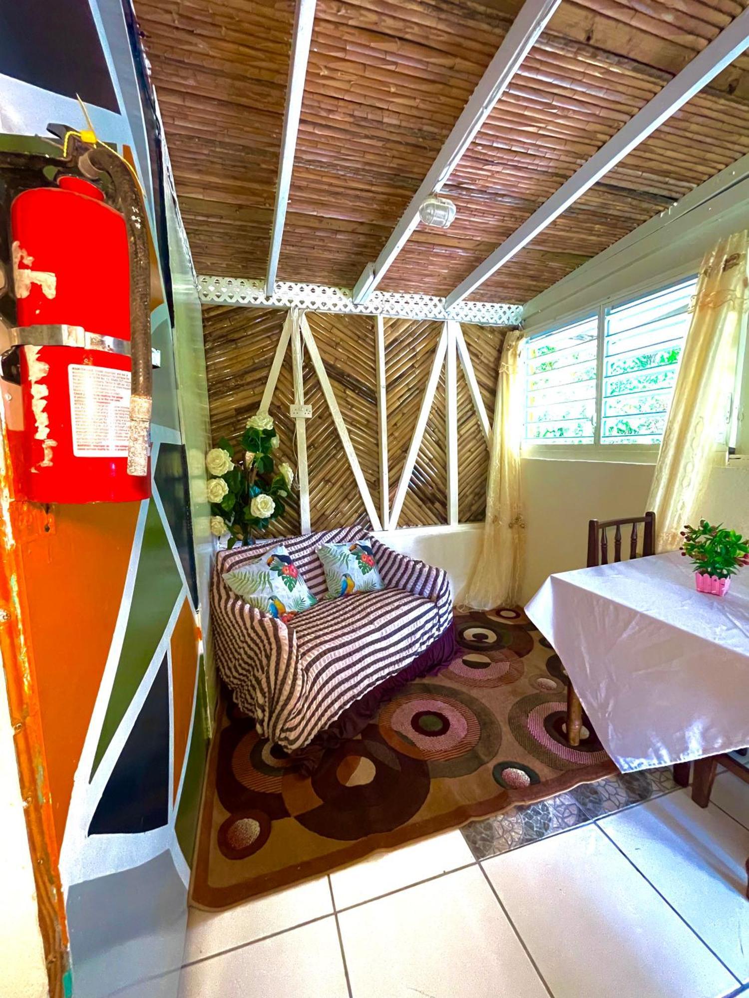 روسو Le Petit Paradis المظهر الخارجي الصورة