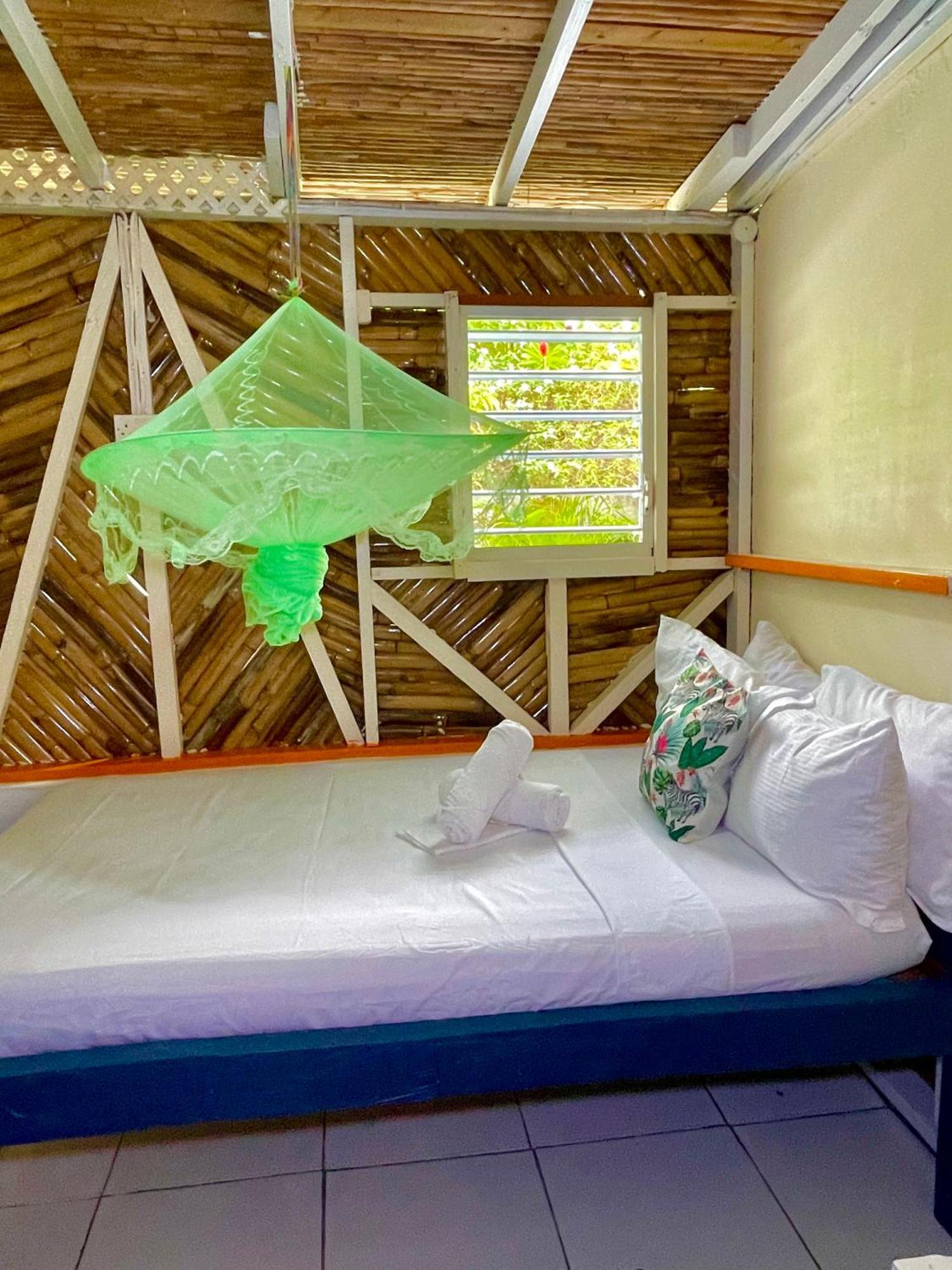 روسو Le Petit Paradis المظهر الخارجي الصورة